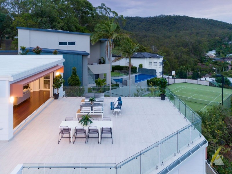 179 Russell Tce, Indooroopilly QLD 4068