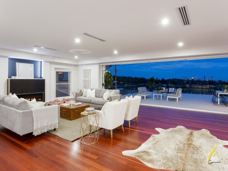 179 Russell Tce, Indooroopilly QLD 4068