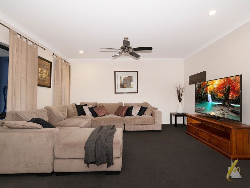 45 Hendos Place, Moggill QLD 4070