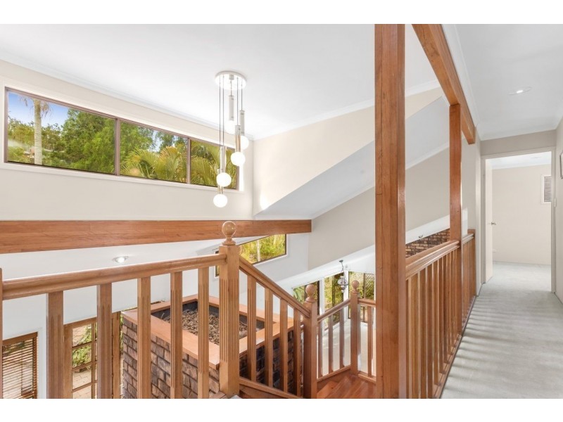 30 Hannah Street, Mount Ommaney QLD 4074