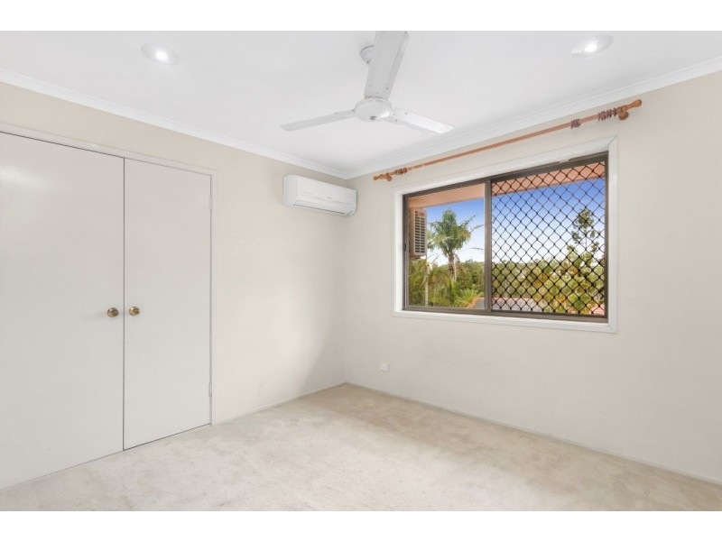 30 Hannah Street, Mount Ommaney QLD 4074