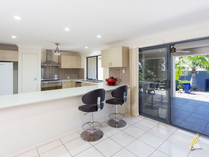 11 Grange Place, Moggill QLD 4070