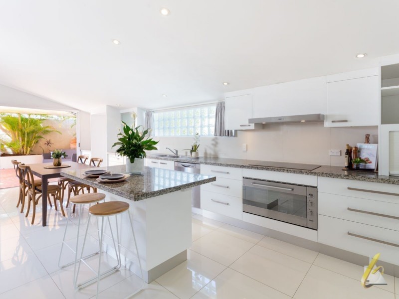 99 Jerrang Street, Indooroopilly QLD 4068