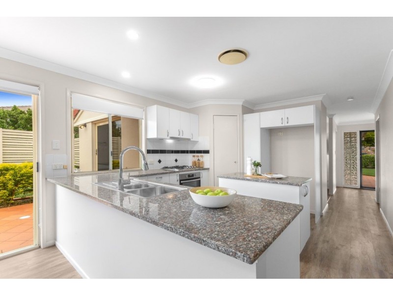 302A Horizon Drive, Westlake QLD 4074