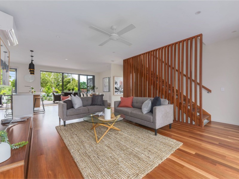 33 Kersley Road, Kenmore QLD 4069