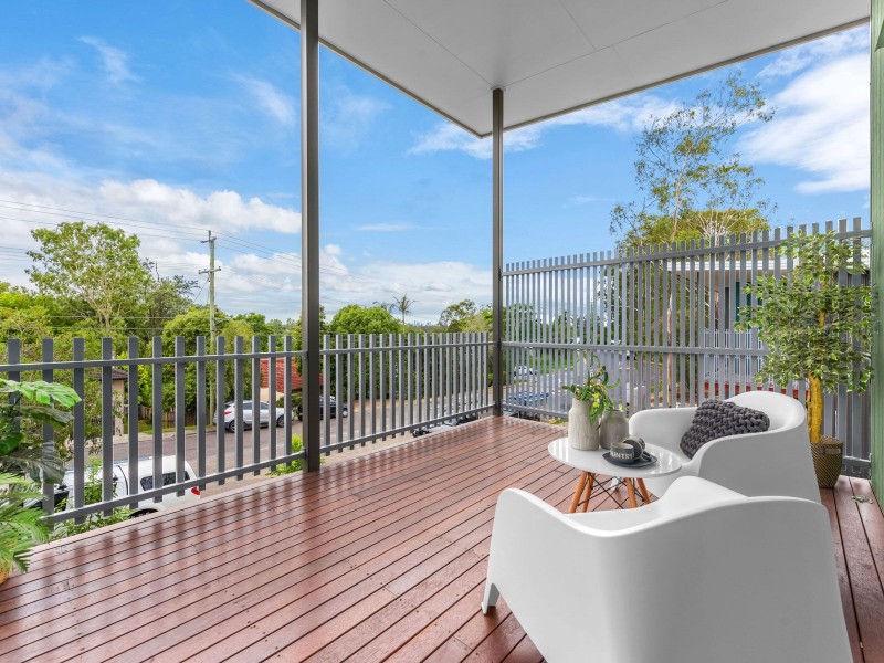 33 Kersley Road, Kenmore QLD 4069