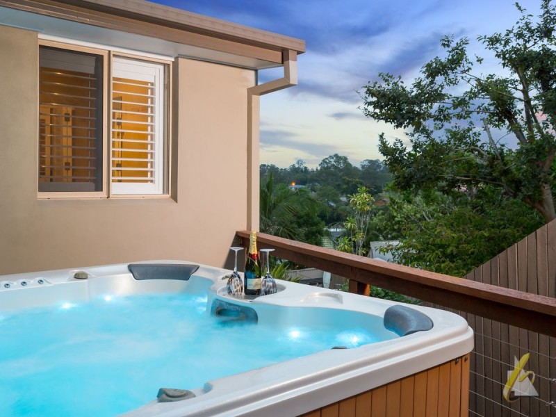 49 Marland Street, Kenmore QLD 4069