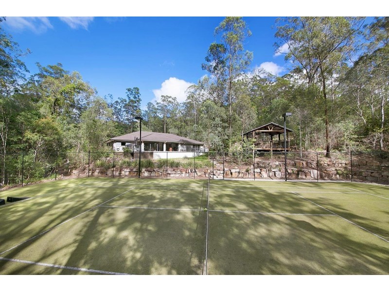 108A Boscombe Road, Brookfield QLD 4069