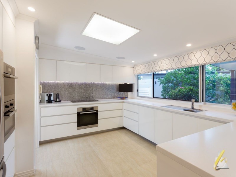 7 Baree Street, Kenmore QLD 4069