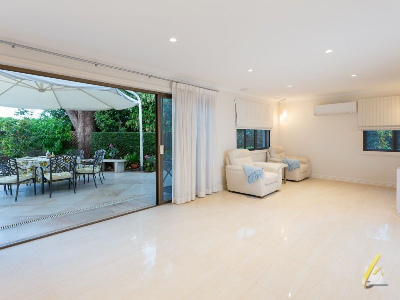 7 Baree Street, Kenmore QLD 4069