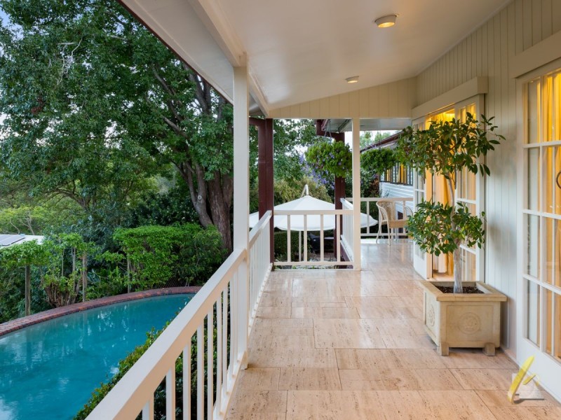 7 Baree Street, Kenmore QLD 4069