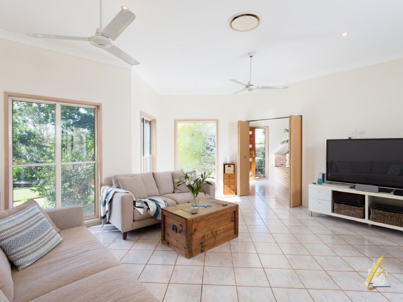 16 Twine Place, Bellbowrie QLD 4070