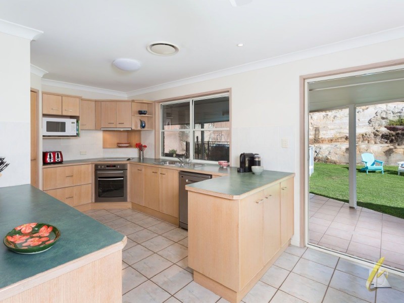 16 Twine Place, Bellbowrie QLD 4070
