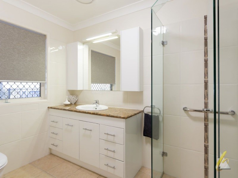 16 Twine Place, Bellbowrie QLD 4070