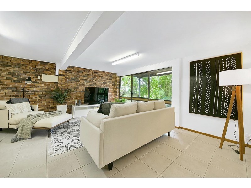 30 Struan Street, Chapel Hill QLD 4069
