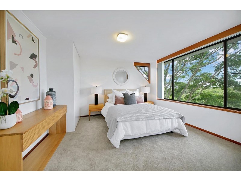 30 Struan Street, Chapel Hill QLD 4069