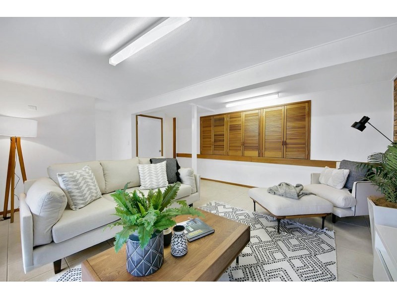 30 Struan Street, Chapel Hill QLD 4069