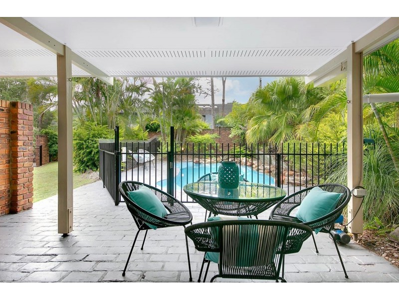 30 Struan Street, Chapel Hill QLD 4069