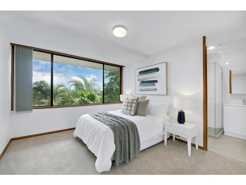 30 Struan Street, Chapel Hill QLD 4069