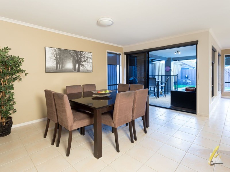 7 Grampians Close, Forest Lake QLD 4078