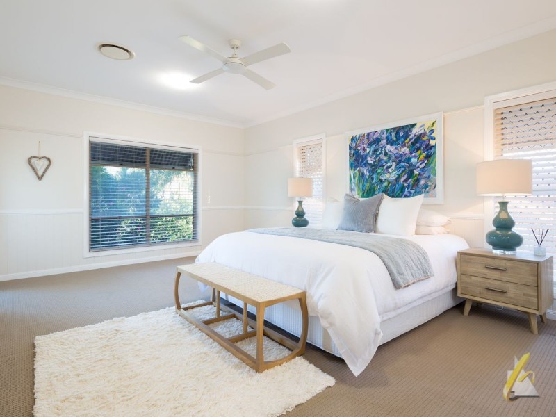 11 McConnell Crescent, Brookfield QLD 4069