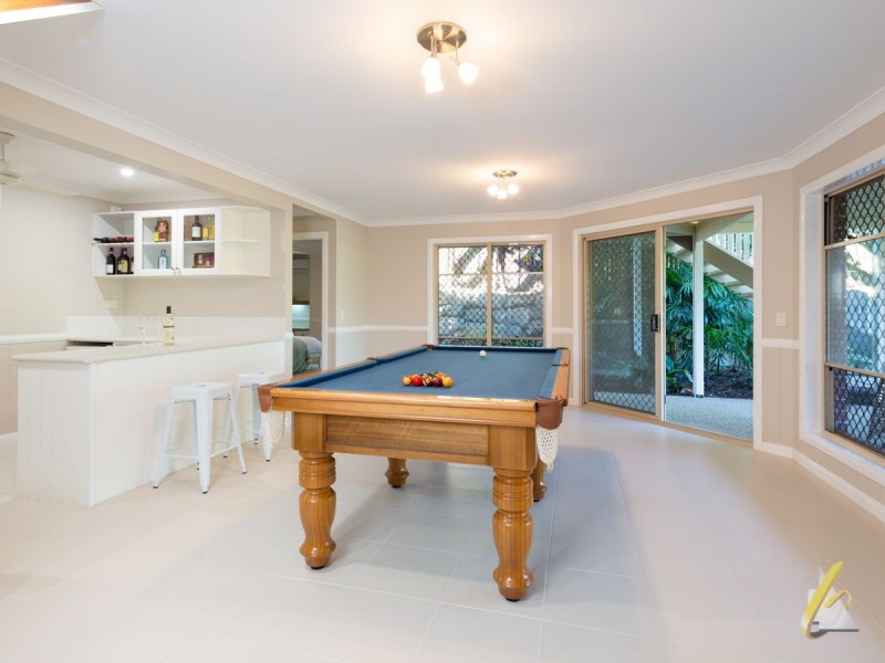 11 McConnell Crescent, Brookfield QLD 4069