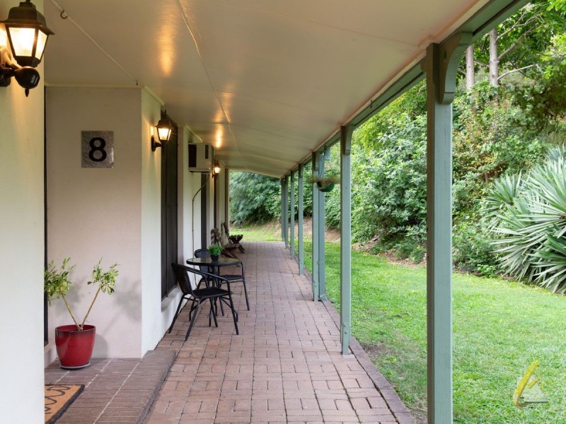 8 Pulas Place, Bellbowrie QLD 4070