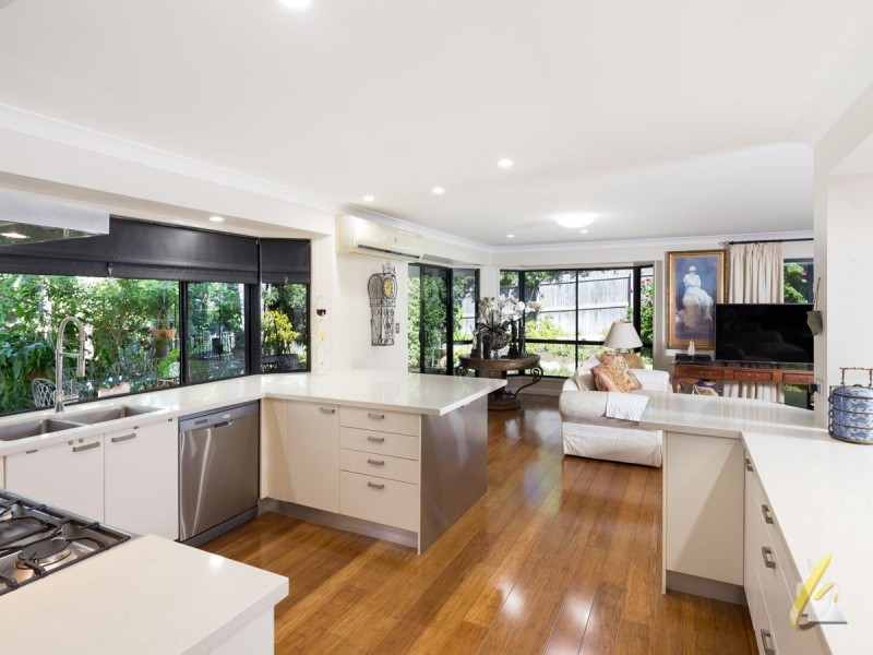 62 Jamieson Place, Brookfield QLD 4069