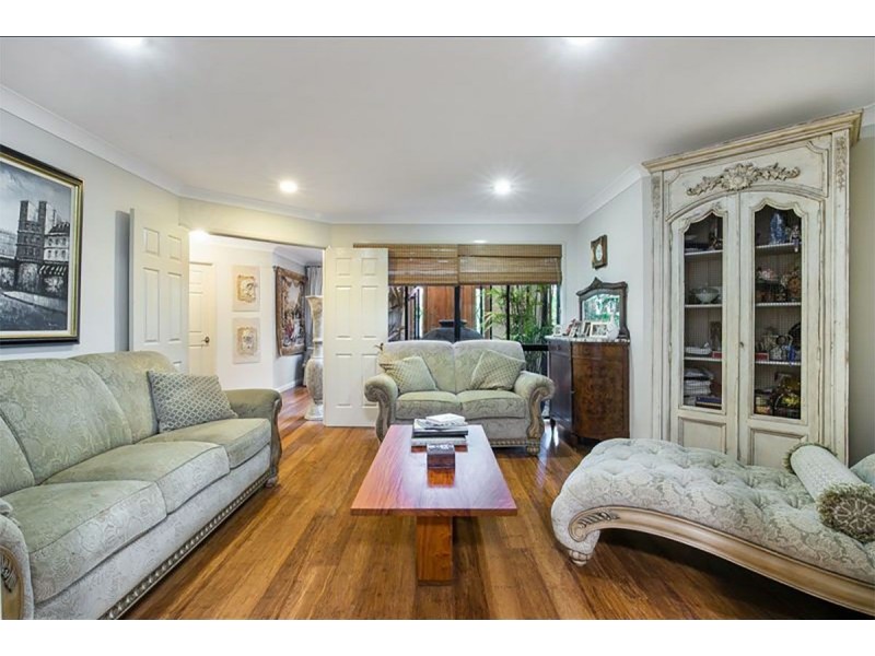 62 Jamieson Place, Brookfield QLD 4069