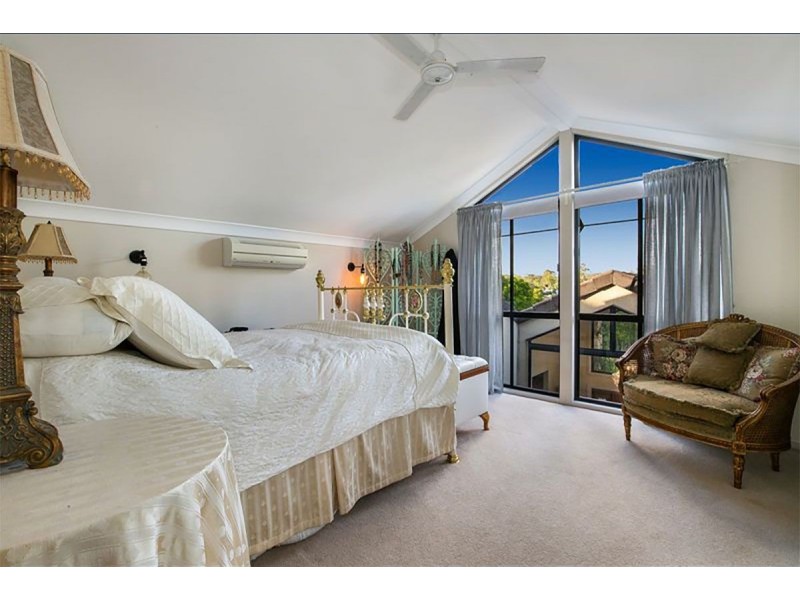 62 Jamieson Place, Brookfield QLD 4069