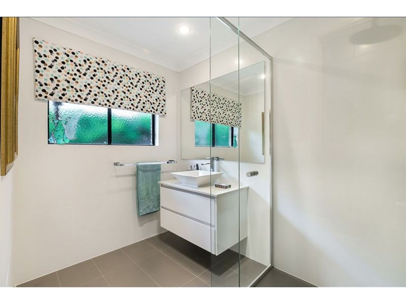 62 Jamieson Place, Brookfield QLD 4069