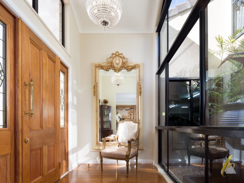 62 Jamieson Place, Brookfield QLD 4069