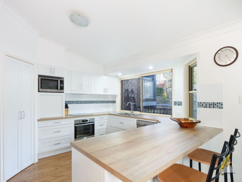 66 Gibson Crescent, Bellbowrie QLD 4070