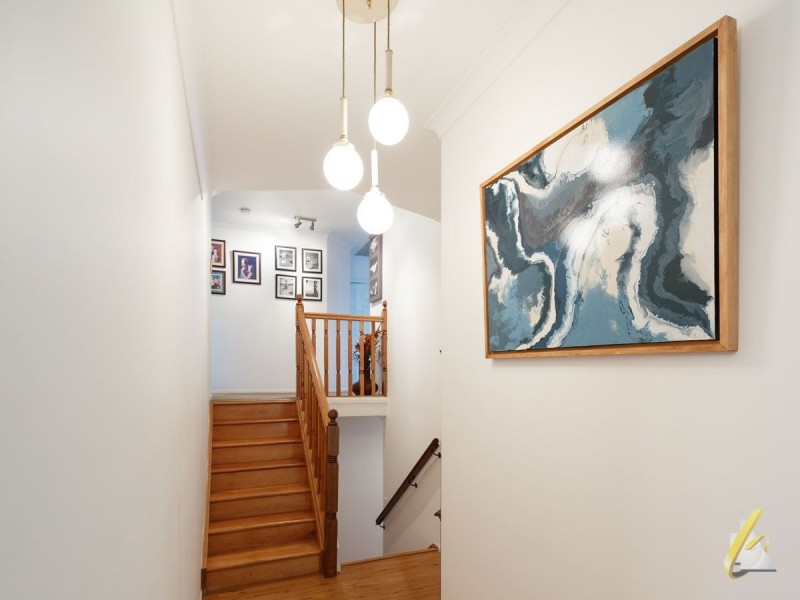 66 Gibson Crescent, Bellbowrie QLD 4070