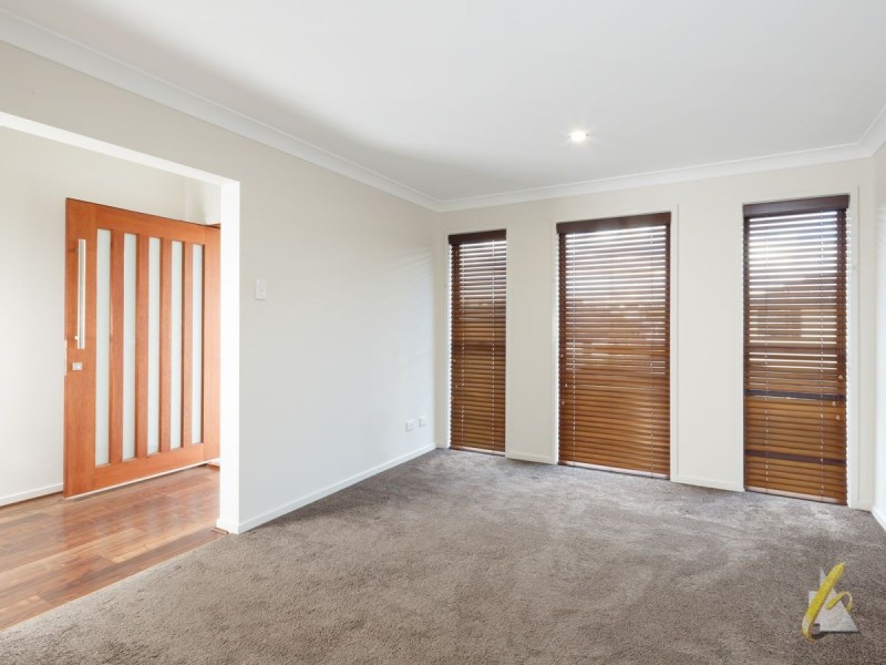 4 Berkshire Place, Heathwood QLD 4110