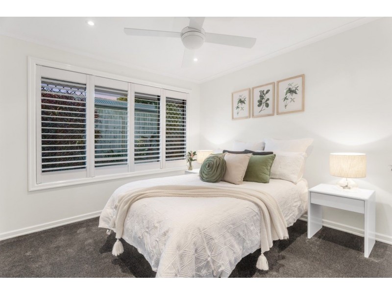 12 Bedwell Place, Mount Ommaney QLD 4074