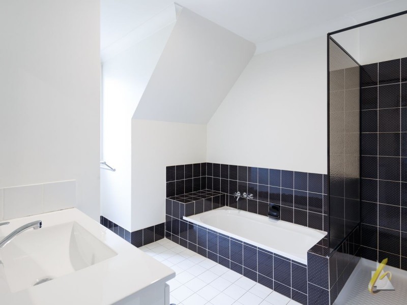 211 Lake Manchester Road, Mount Crosby QLD 4306