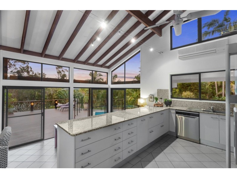 14 Kanooka Street, Bellbowrie QLD 4070