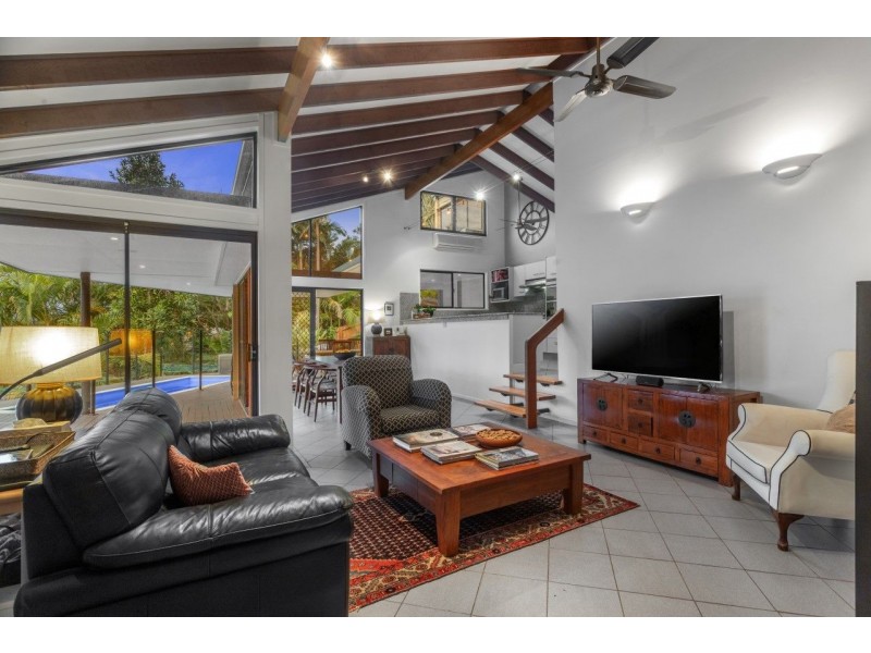 14 Kanooka Street, Bellbowrie QLD 4070