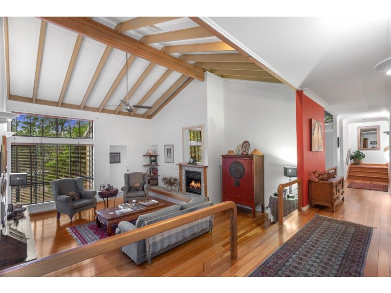 14 Kanooka Street, Bellbowrie QLD 4070