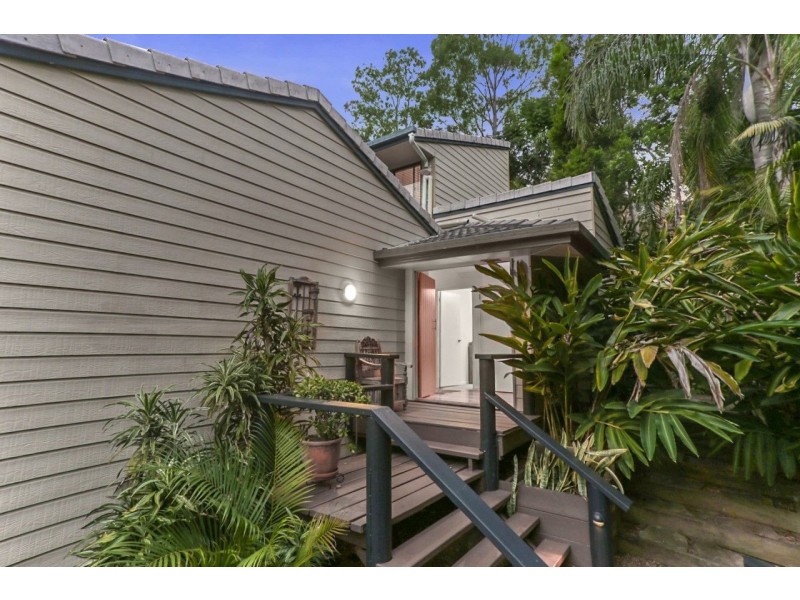 14 Kanooka Street, Bellbowrie QLD 4070