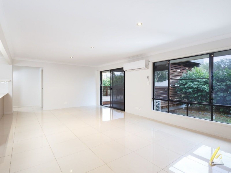 3 Corymbia Crescent, Anstead QLD 4070