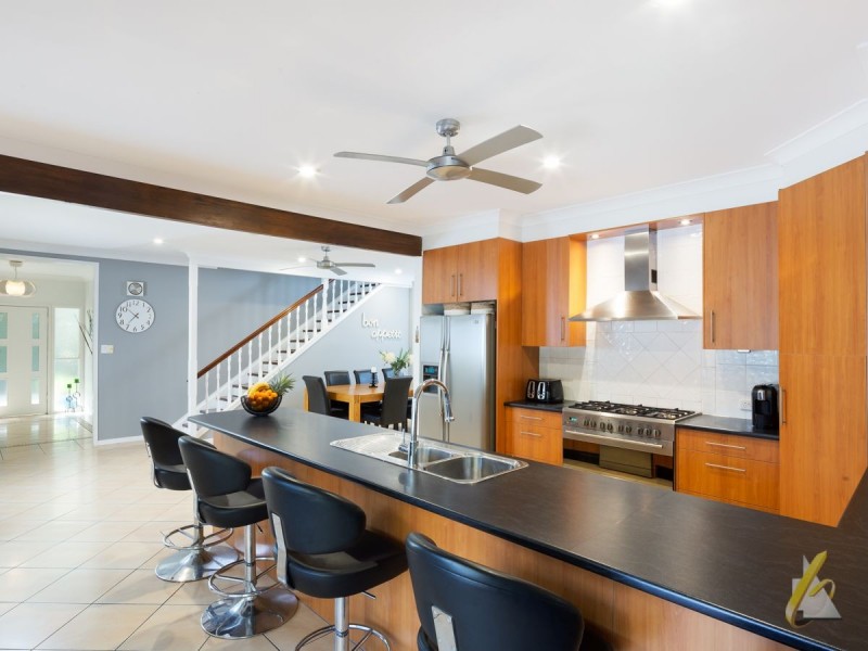 3 Tinamba Court, Karana Downs QLD 4306