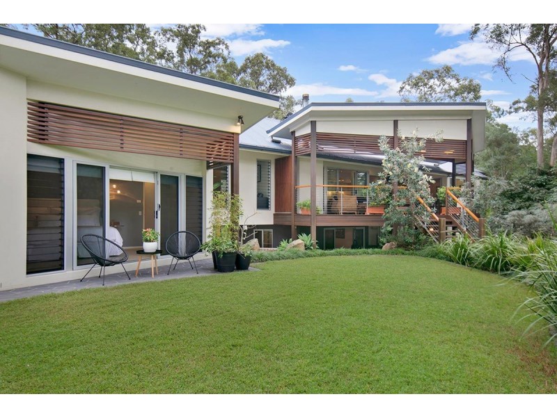 212 Chapel Hill Road, Chapel Hill QLD 4069