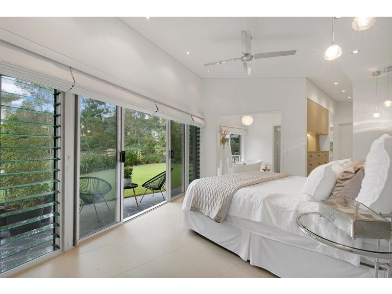 212 Chapel Hill Road, Chapel Hill QLD 4069