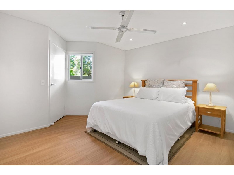 212 Chapel Hill Road, Chapel Hill QLD 4069