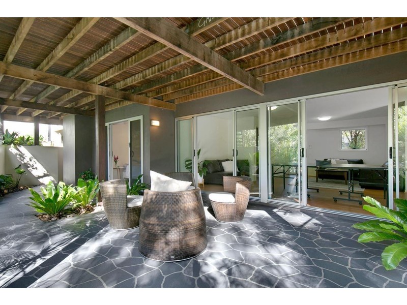 212 Chapel Hill Road, Chapel Hill QLD 4069