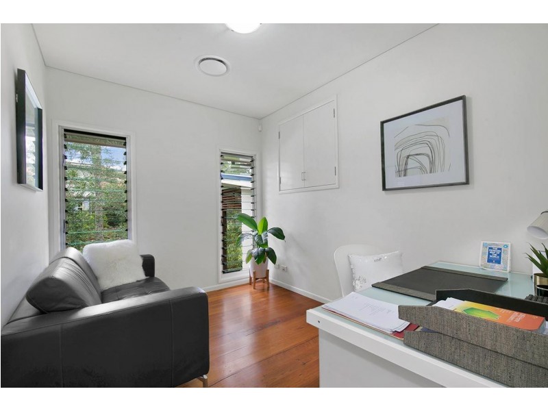 212 Chapel Hill Road, Chapel Hill QLD 4069