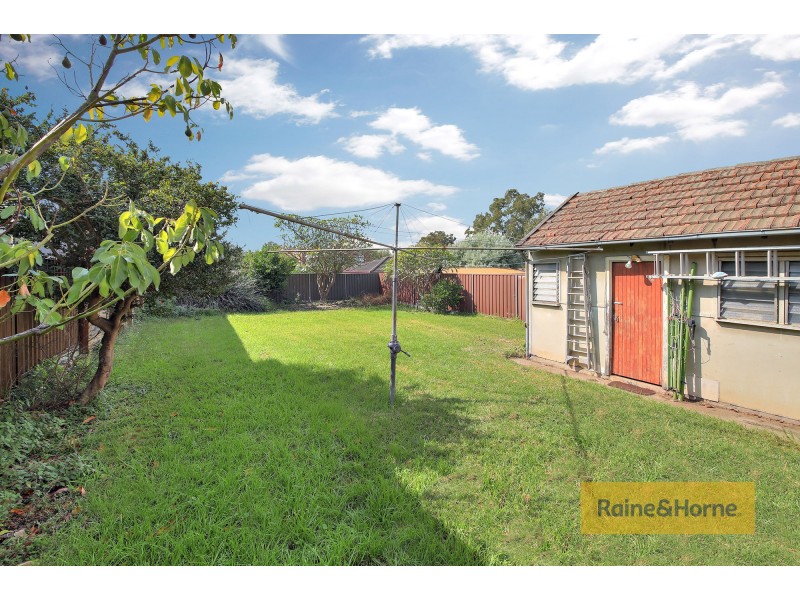 25 Seymour Parade, Belfield NSW 2191