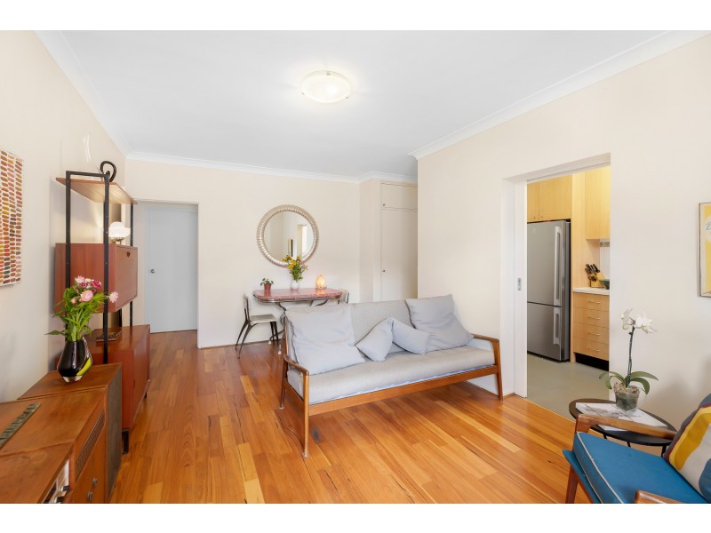 2/62 Grosvenor Crescent, Summer Hill NSW 2130